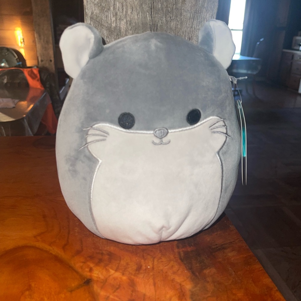 Chinchilla Squishmallow (Camilo)